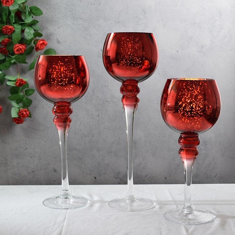 3 supports de bougies en verre, ajoutant une touche élégante à votre décoration.