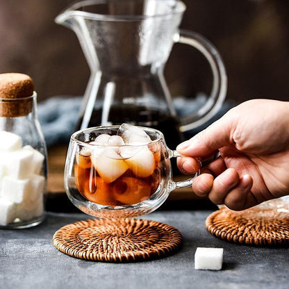 Café Élégant : Tasse  à Double Paroi, un Plaisir de Café Durable et Chic