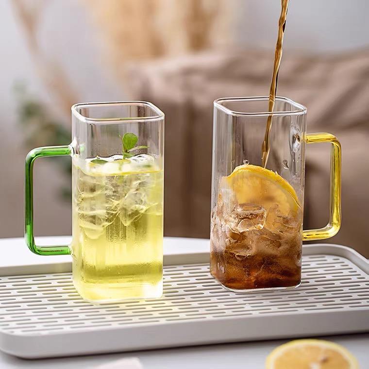 Mug en Verre avec Couvercle et Paille 400 ML Un Plaisir Visuel