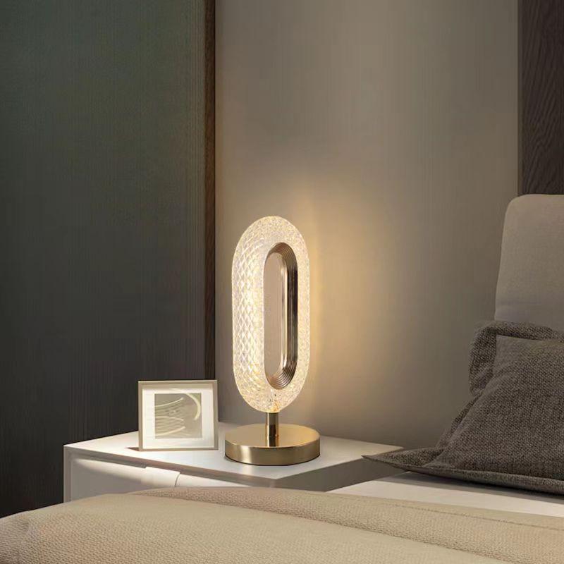 Lampe de table AYURAA en cristal pour une touche élégante