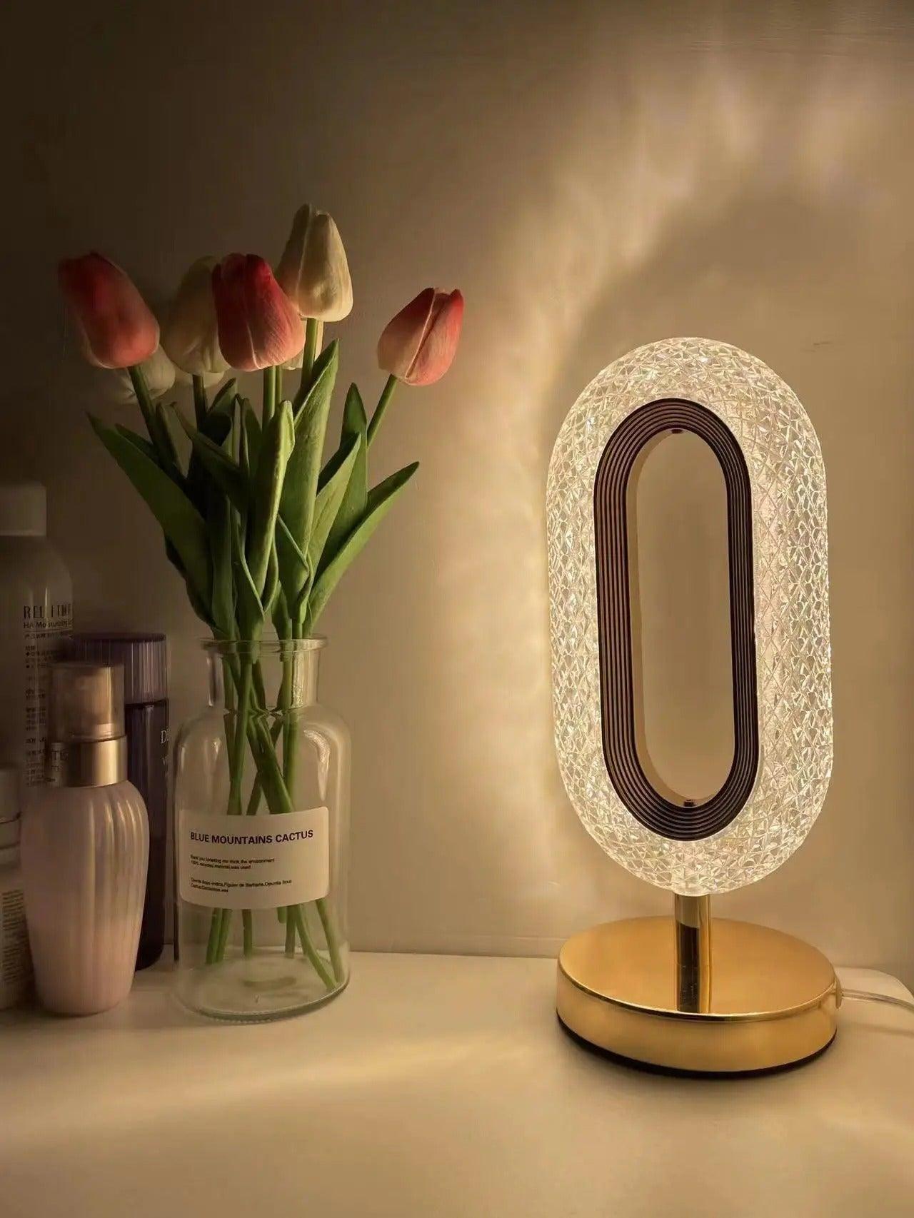 Lampe de table AYURAA en cristal pour une touche élégante